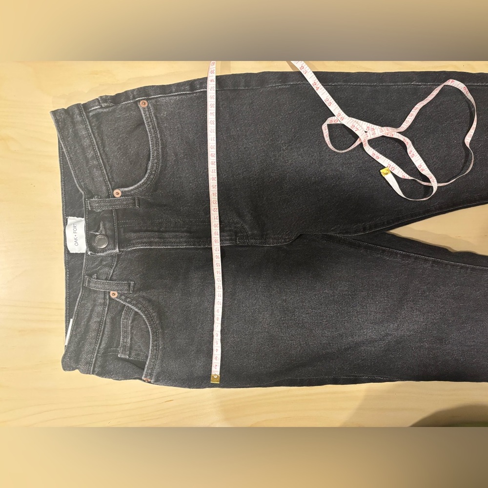 OAK + FORT High Rise Straight Leg Jeans – Black Washed Denim – Size 25 - Picture 7 of 8